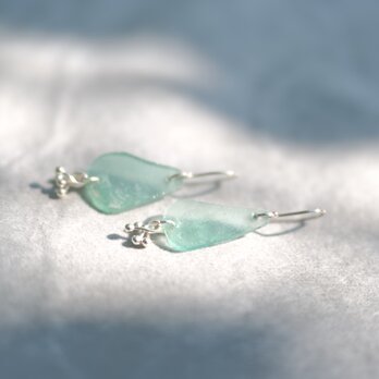 -Roman glass- hooks