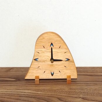 掛け･置き兼用 時計 【 現品･ギフト対応 】  ～クルミ・V文字･ブルー～