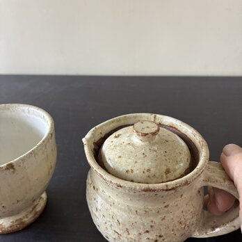 和紅茶のためのポット