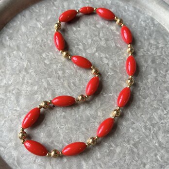 N327-ヴィンテージネックレス U.S.A. 1960-70's Cherry Red Oval Bead