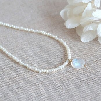 淡水パールとムーンストーンのネックレス
