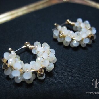 カットガラスのふるふるフープピアス