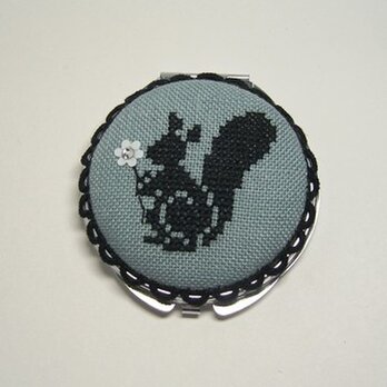 リスのダブルミラー