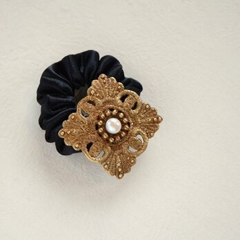 レースと淡水パールのヘアゴム