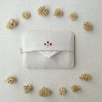 花刺しゅうのポケットティッシュケース（ディープレッド）の画像