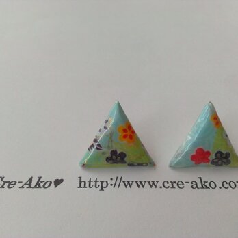 Triangle en Origami ピアス野原～送料0円の画像