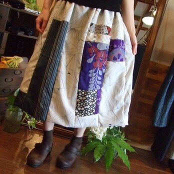 着物リメイクスカート☆白地に水色夏用紬に銘仙+裏布薄緑の絹八掛の画像