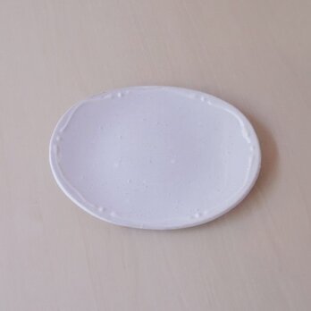 オーバルな白い皿（小）の画像