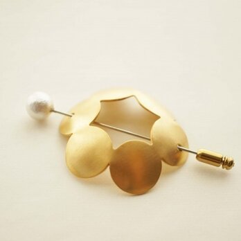 tai youブローチ1