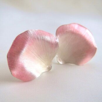 バラの花びら ピアス  薄ピンク