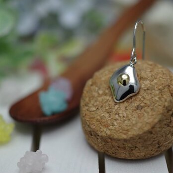 medamayaki pirced earringの画像