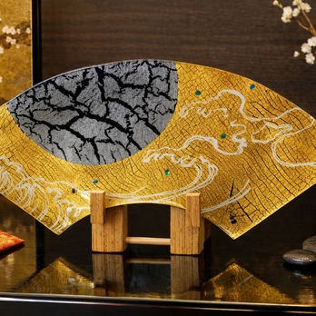 オーダー　ガラス製飾り皿　金彩ガラス皿　「月に波」　扇形