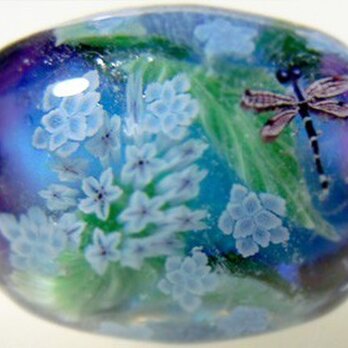 とんぼ玉古布ひもネックレス　八重咲き額紫陽花と糸蜻蛉の画像