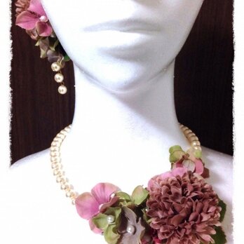 紫陽花とマムのネックレス(アンティークピンク)の画像