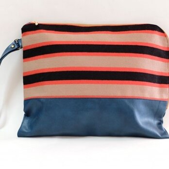 border clutch Bagの画像