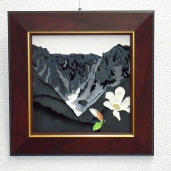 なつかしの山・思い出の花シリーズ「谷川岳、一の倉沢・コブシ」の画像