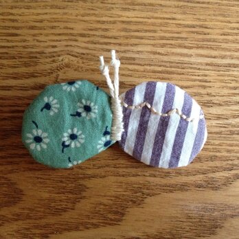 ちょうちょのブローチ　17