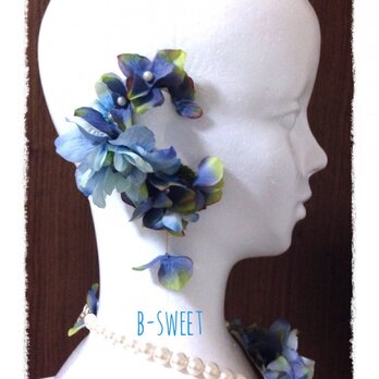 紫陽花とお花のイヤーフックE(ブルー)右耳用の画像