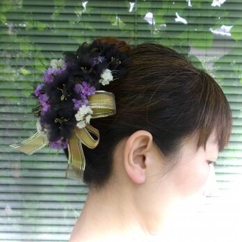 黒い八重桜 のブーケ * シルク製 * 髪飾り ヘッドドレスの画像