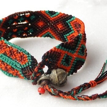 マヤ末裔が作るミサンガを脱着可能に。中（No021）