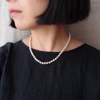 送料無料 5mm 真珠のネックレス … 刺繍クラスプ