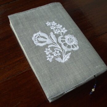 花刺繍の文庫本ブックカバー　渋青紫1の画像