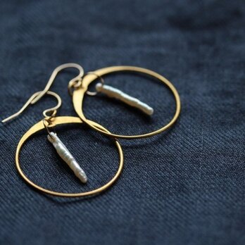 真珠小枝ゴールドフープピアス/パール/6月誕生石/ボヘミアン