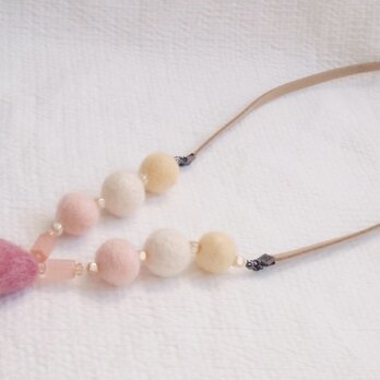 フェルトネックレス