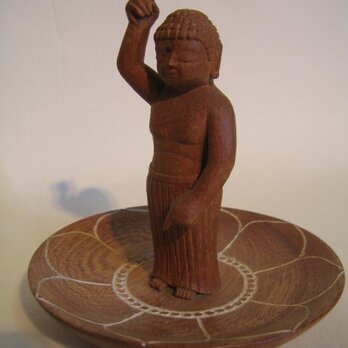 小さな釈迦誕生仏の画像