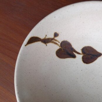 ふたば葵　鉄絵5.5寸平鉢　の画像