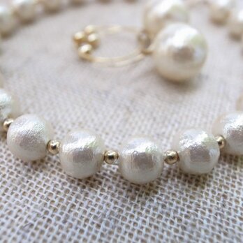 k14gf．コットンパールとゴールドビーズのブレスレット