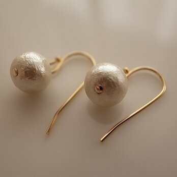 cotton pearl earringsの画像
