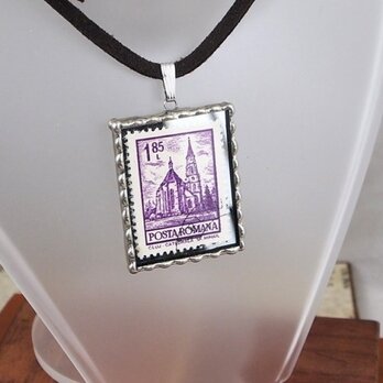 外国切手のペンダント[教会]の画像