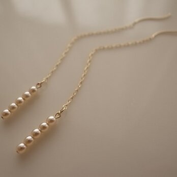 pearl chain earringsの画像