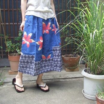 着物リメイクスカート☆モザイク柄と青地に赤百合2種の浴衣で♪の画像