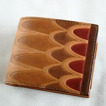 手染め手縫い革の二つ折り財布　翼の画像