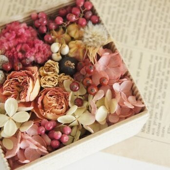秋のbox wreath . pinkの画像