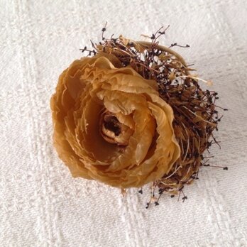 秋のバラコサージュ(キャメル)