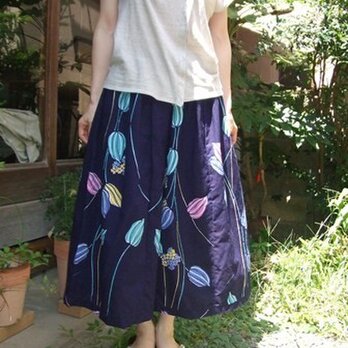 浴衣リメイク☆濃紺地にホオズキ（？）小花も♪可愛いスカート♪の画像