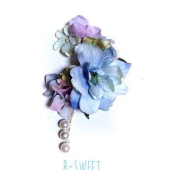 紫陽花とお花のイヤーフック (ブルー)左耳用の画像