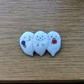 食いしん坊オバケブローチ