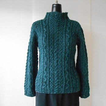 グリーン系ツィード糸の模様編みセーターの画像