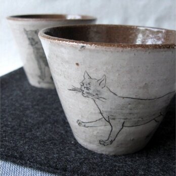 猫とネズミのカップ（歩く）