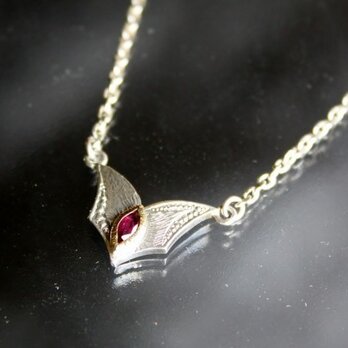 Butterfly necklace Rubyの画像