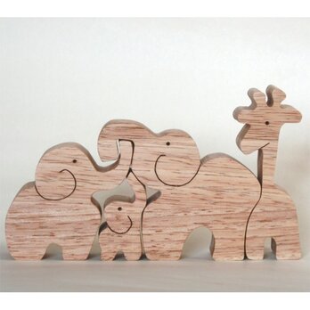 キリンと象（組み木）の画像