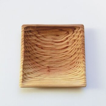 杉の木の四角い取り皿