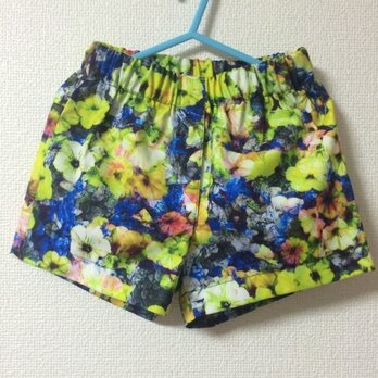 花柄ショートパンツの画像