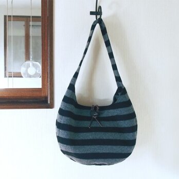BIG ショルダーバッグ / ウール・ボーダー