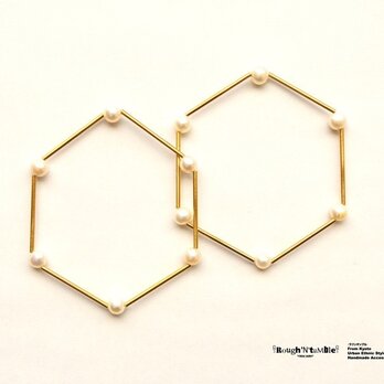 Hexagon bracelet pearl（1本売り）の画像