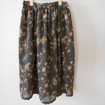 薄手ウールの花柄スカートの画像
